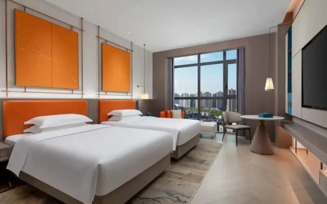 Days Hotel by Wyndham Jingzhou Jinlong