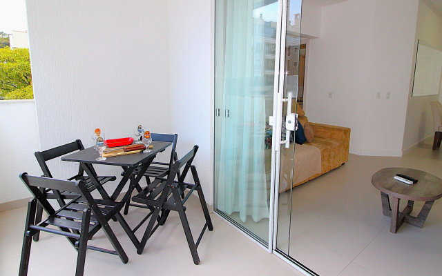 1071   Apartamento Com 2 Suítes Na Praia De Bombinhas