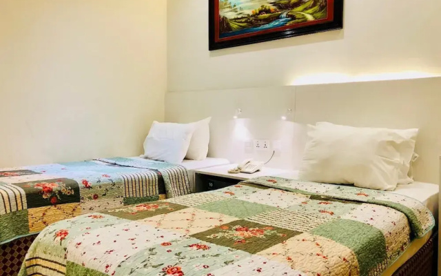 Al Ahrar Hotel