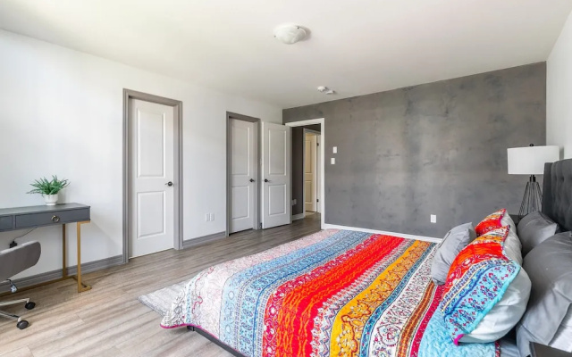 GLOBALSTAY. Waterfront 5BR Townhouse. Private HOT TUB, Gym, Sauna
