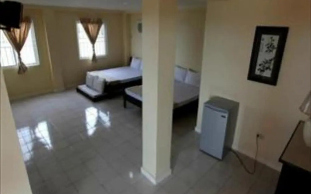 Phi-Phi Beach Resorts And Hotel