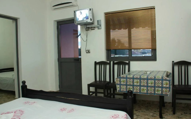 Aleks Hotel