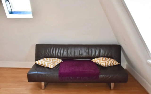 1 Bedroom Apartment Centrally Located in Brighton