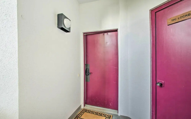 Wintergreen Condo w/ Balcony + Mountain Views!