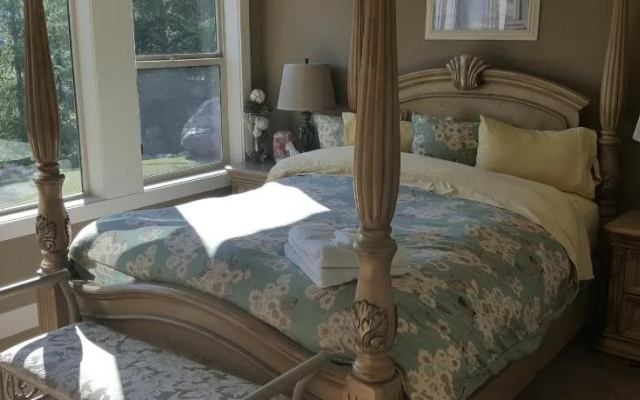 Fairways B&B - Couples Retreat