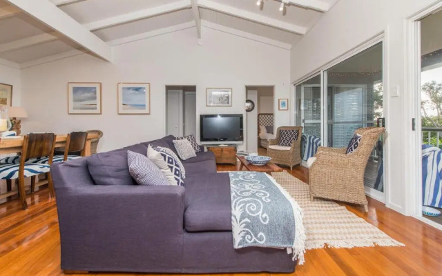 12 Merinda Crescent