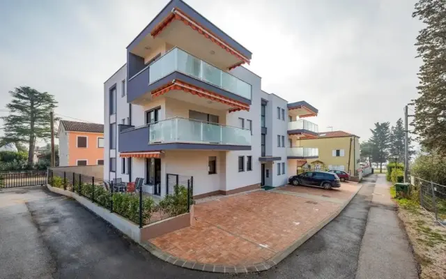 PUNTA MARY house with apartment