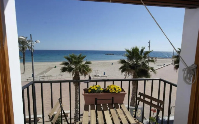 Ar2b, Coqueto Apartamento En Primera Línea de Playa