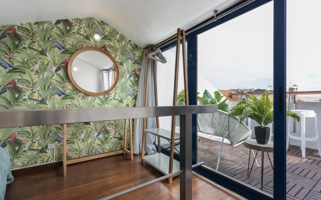 Rossio Penthouse Three-Bedroom Apartment w/ River View and Parking - b