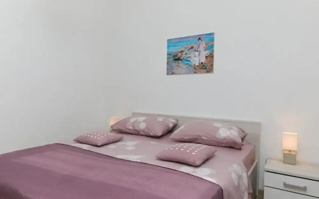 Irena - Secluded Paradise - H