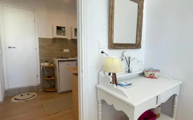Zoe Apartments No 6 , Hydra Island Greece