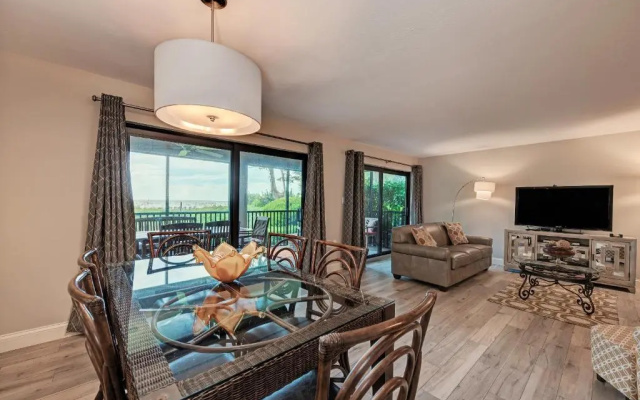 Sea Grape Inn 1- BEACHFRONT Property