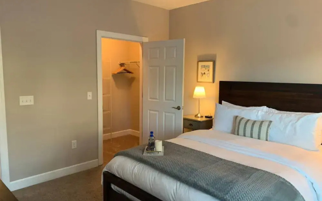 Luxury Polaris 2BR 1st Floor Pet-friendly