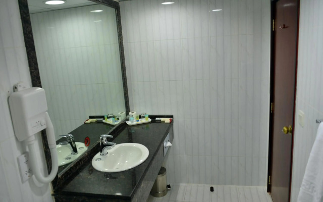Отель Rolla Suites