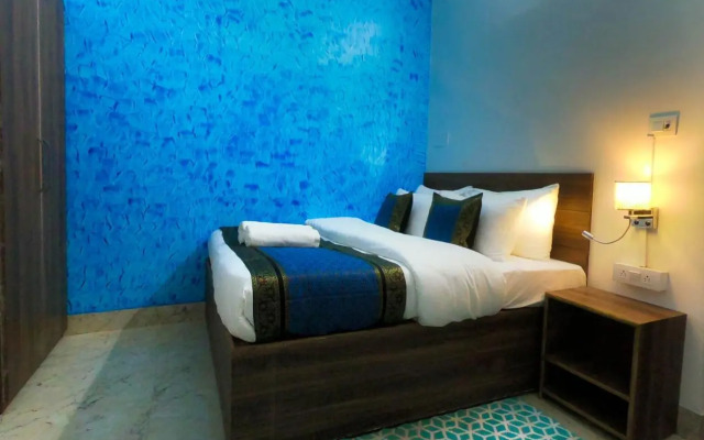 Live Free Hostel