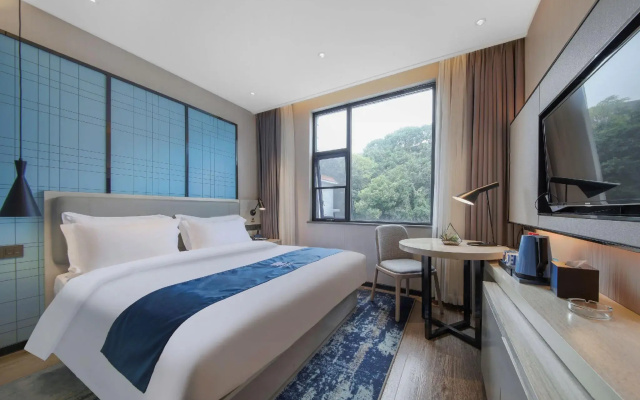 Echarm Hotel Wuhan Caidian Street