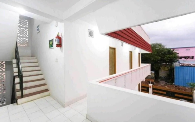 SPOT ON 70133 Shappy Inn Koyambedu