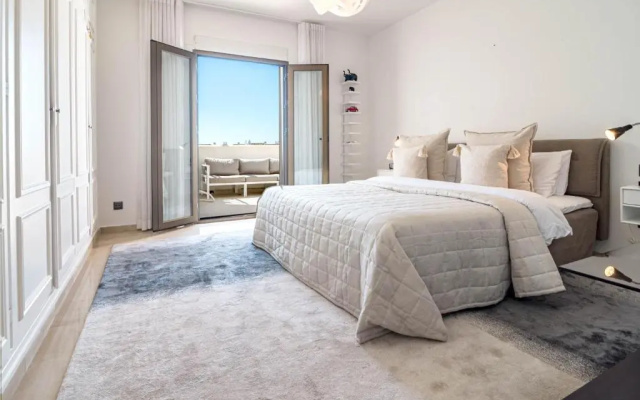 CB1- Sweet flat, shared pool in perfect location