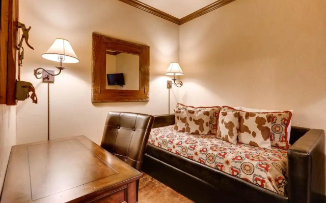 Highlands Area by East West Hospitality