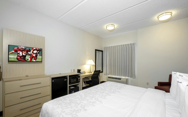 Red Roof Inn PLUS+ Gainesville