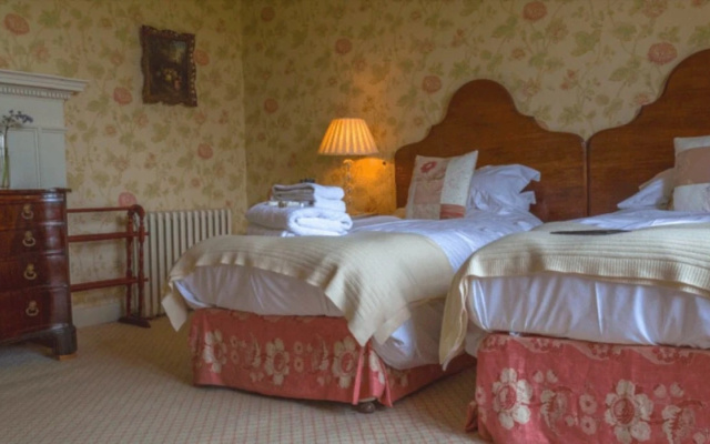 Aylworth Manor