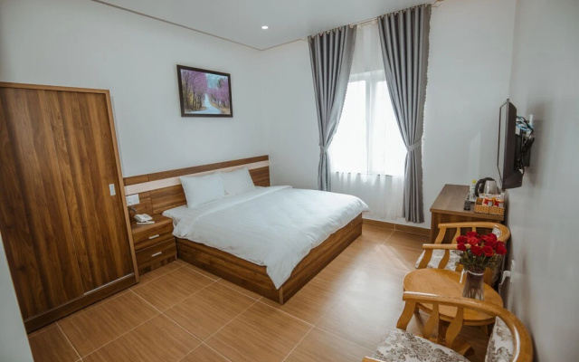 RedDoorz Premium Anh Duc Da Lat Hotel