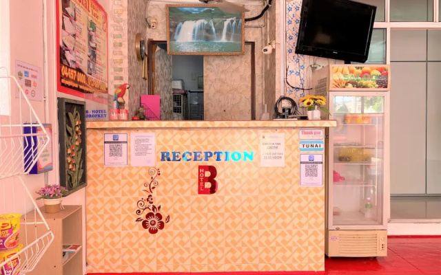 B Hotel