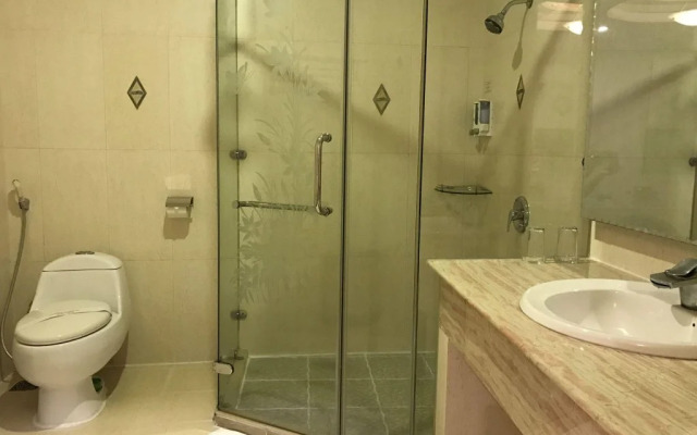 Fortune 700 Hotel