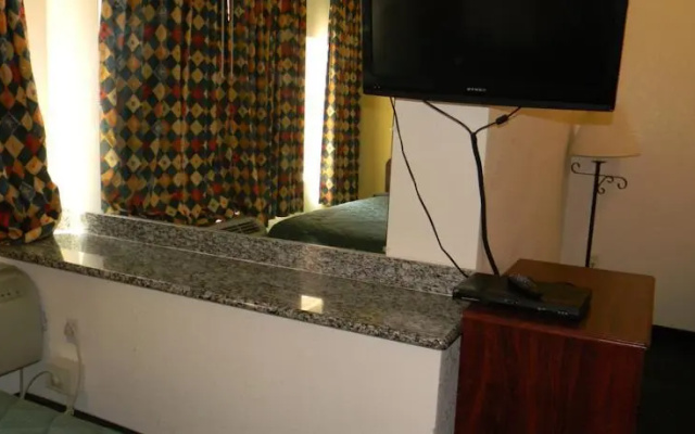 Mainstay Suites