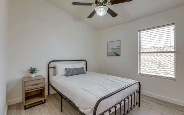 Heated Pool & Lake Views: Goodyear Getaway