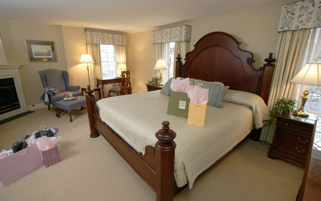 Lambertville House