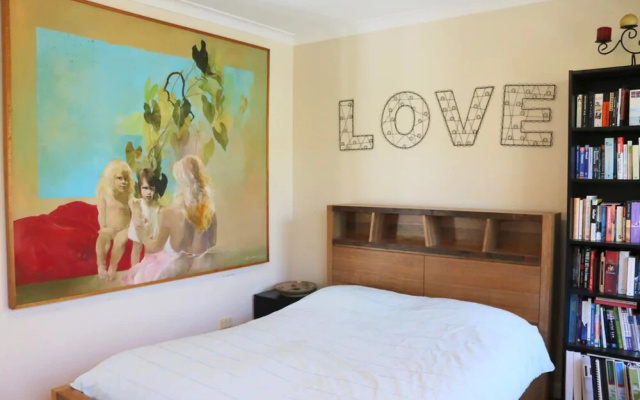 Spacious 4 Bedroom Seaside Gem