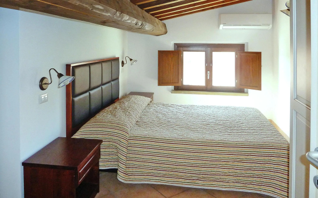 Apartment in Vada With Garden Furniture