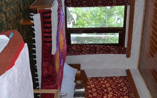 Paradise Guest House