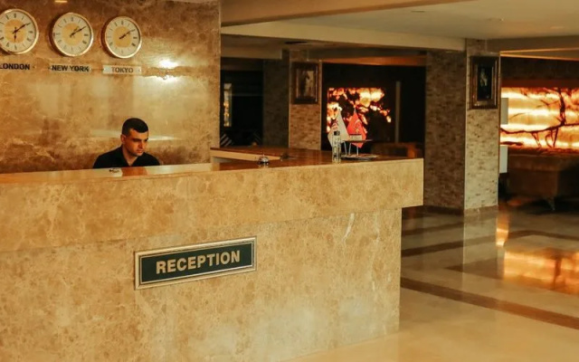 Tella Otel