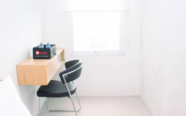Simply Look Studio Room At Tamansari Mahogany Karawang Apartment