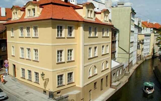 Hotel Certovka вид на фасад