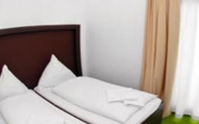 Cityart Hotel Berlin Берлин комната для гостей