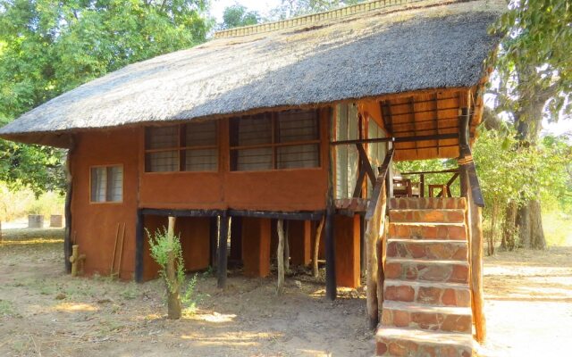 zikomo safari camp south luangwa