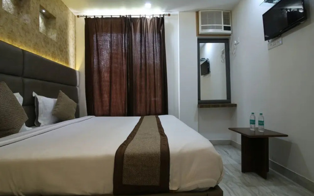 Zaki Hs Near Taj Mahal By OYO Rooms