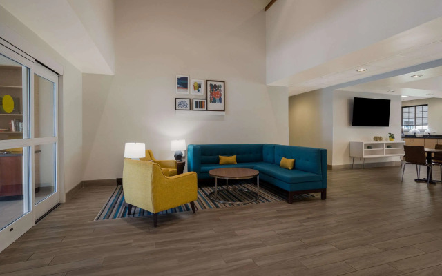 MainStay Suites Wilmington - University Area