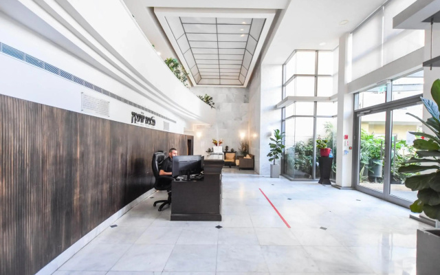 Bright 2BR in Shenkin by HolyGuest