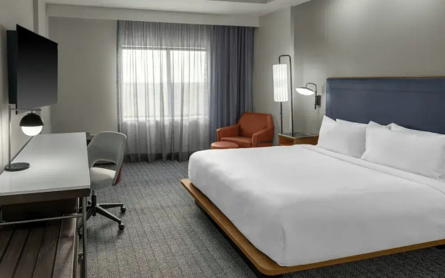 Courtyard By Marriott Sherman