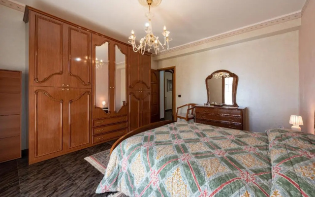 Halaesa Apartment