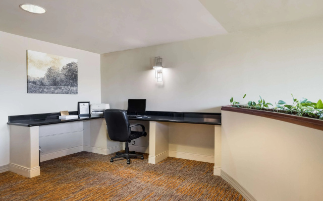 Best Western Grand Victorian Inn