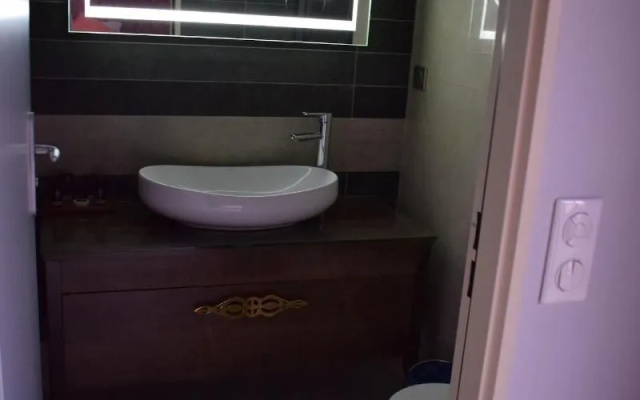 Paris Luxury Guest House - CDG Aeroport
