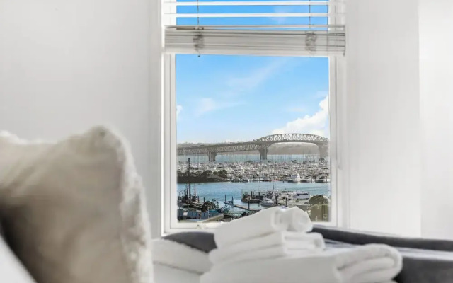 Charming 2BR Home Near City & Bay by Zodiak Stays