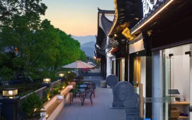 Ziyuan Hotel