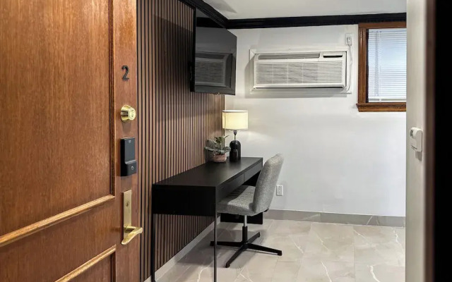 DTW Suites