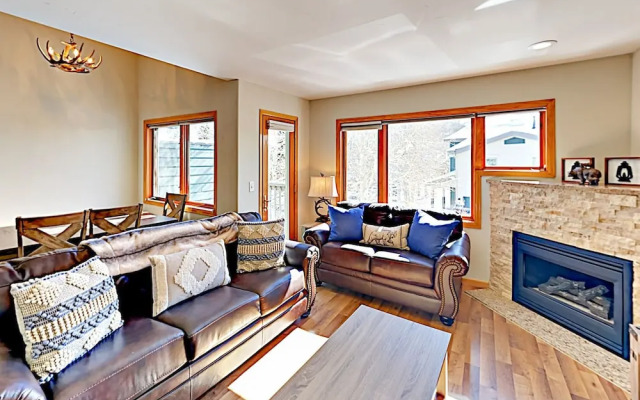 217 Avon - 3 Br Duplex